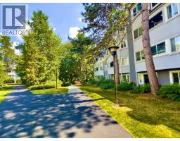 303 9890 MANCHESTER DRIVE, Burnaby, British Columbia