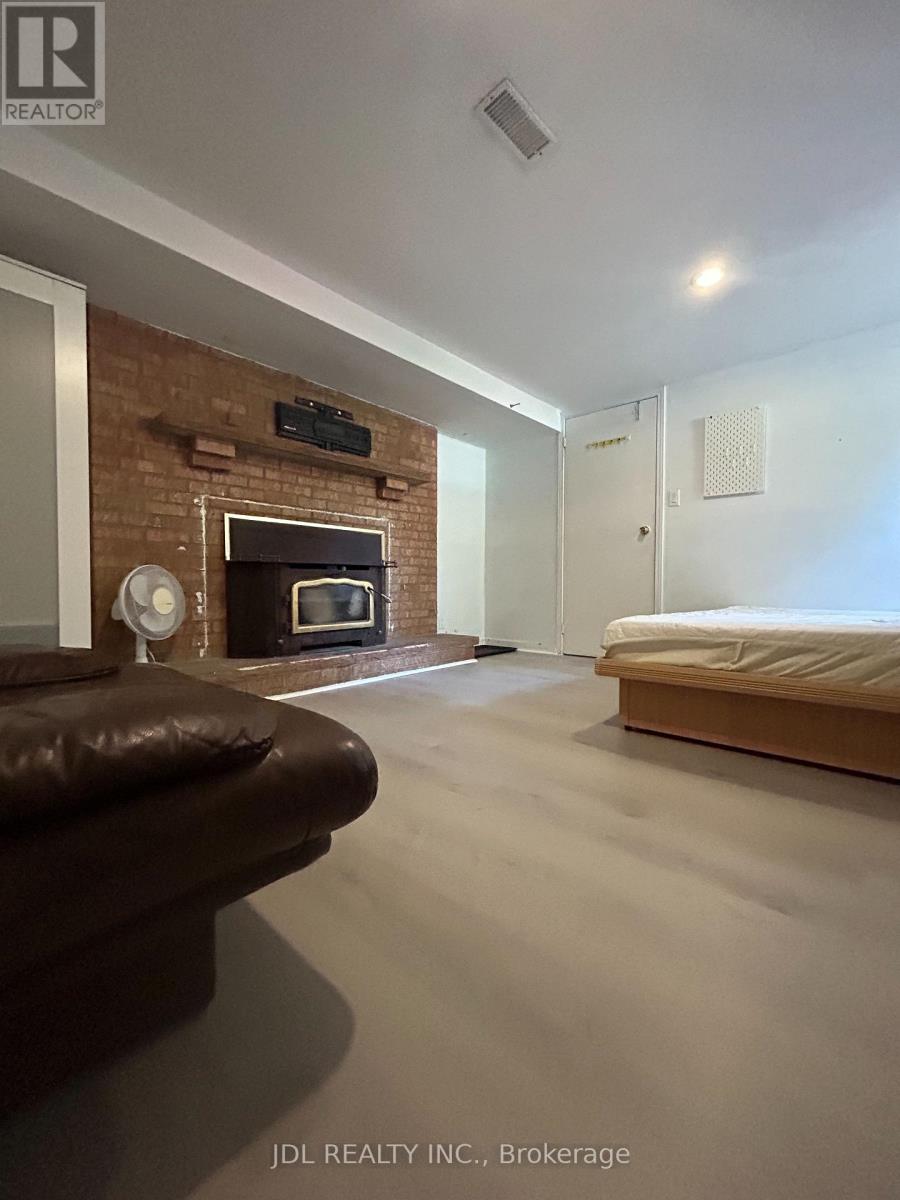 Suite A Bsmt - 186 Wilfred Ave. Avenue, Toronto, Ontario  M2N 5C9 - Photo 2 - C13694242
