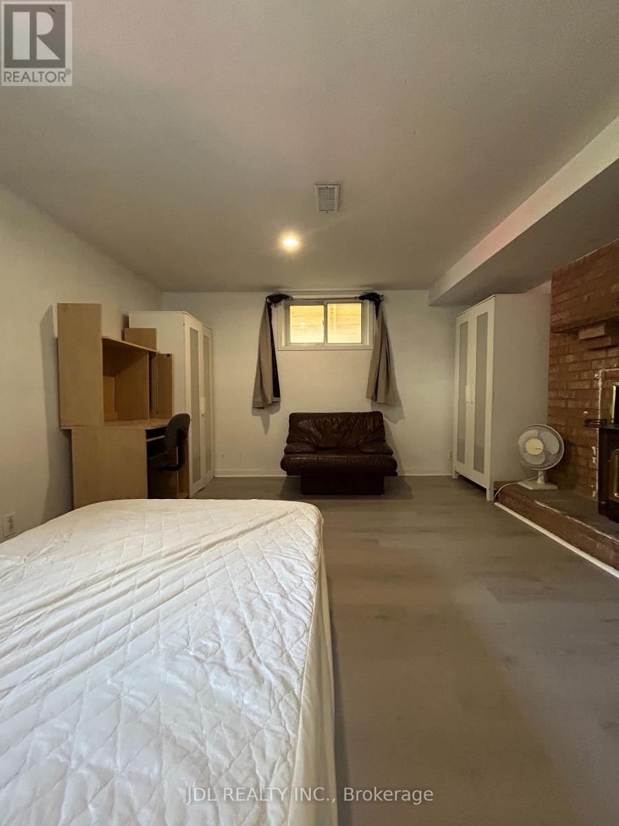 Suite A Bsmt - 186 Wilfred Ave. Avenue, Toronto, Ontario  M2N 5C9 - Photo 3 - C13694242