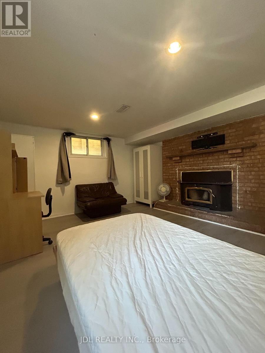 Suite A Bsmt - 186 Wilfred Ave. Avenue, Toronto, Ontario  M2N 5C9 - Photo 4 - C13694242