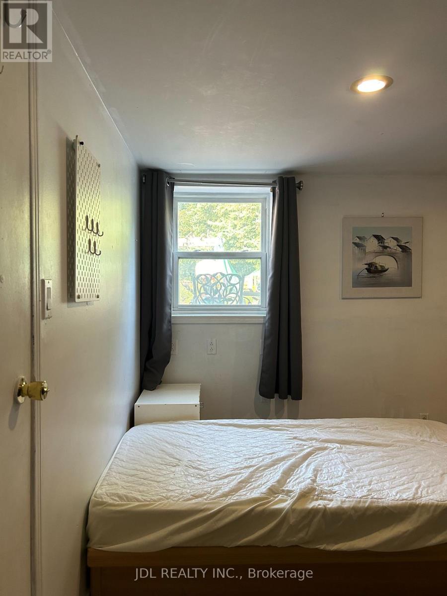 Suite A Bsmt - 186 Wilfred Ave. Avenue, Toronto, Ontario  M2N 5C9 - Photo 5 - C13694242
