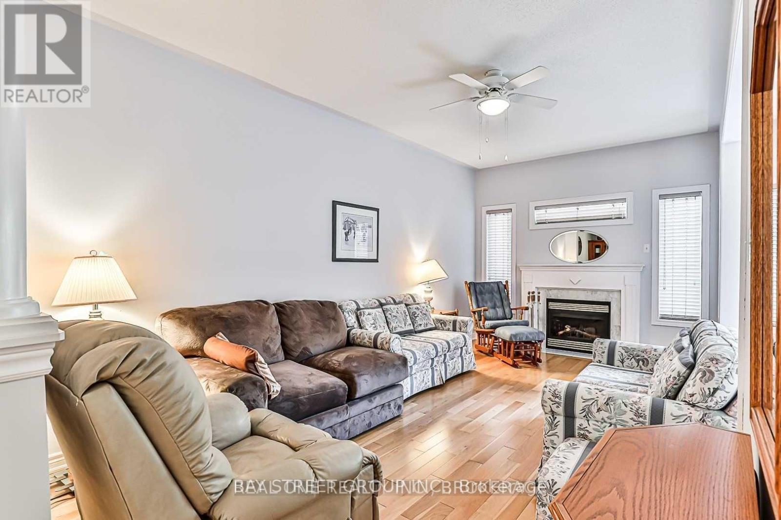 523 Ainsworth Drive, Newmarket, Ontario  L3Y 8W9 - Photo 8 - N13694234