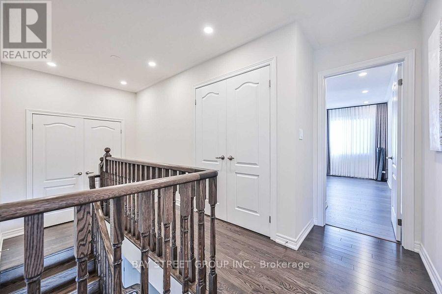 44 Clara May Avenue, East Gwillimbury, Ontario  L9N 0R4 - Photo 11 - N13694258