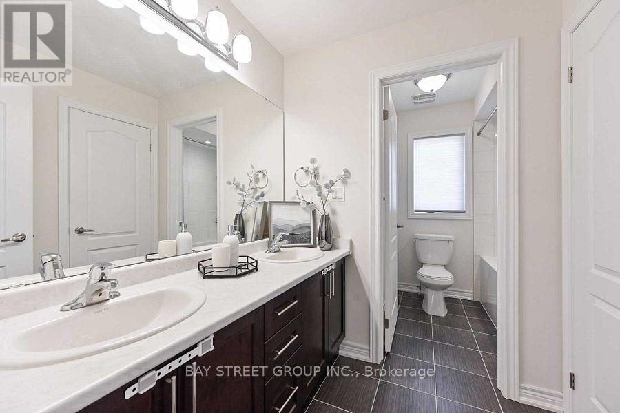 44 Clara May Avenue, East Gwillimbury, Ontario  L9N 0R4 - Photo 20 - N13694258