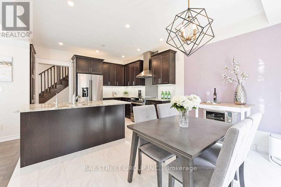44 Clara May Avenue, East Gwillimbury, Ontario  L9N 0R4 - Photo 8 - N13694258
