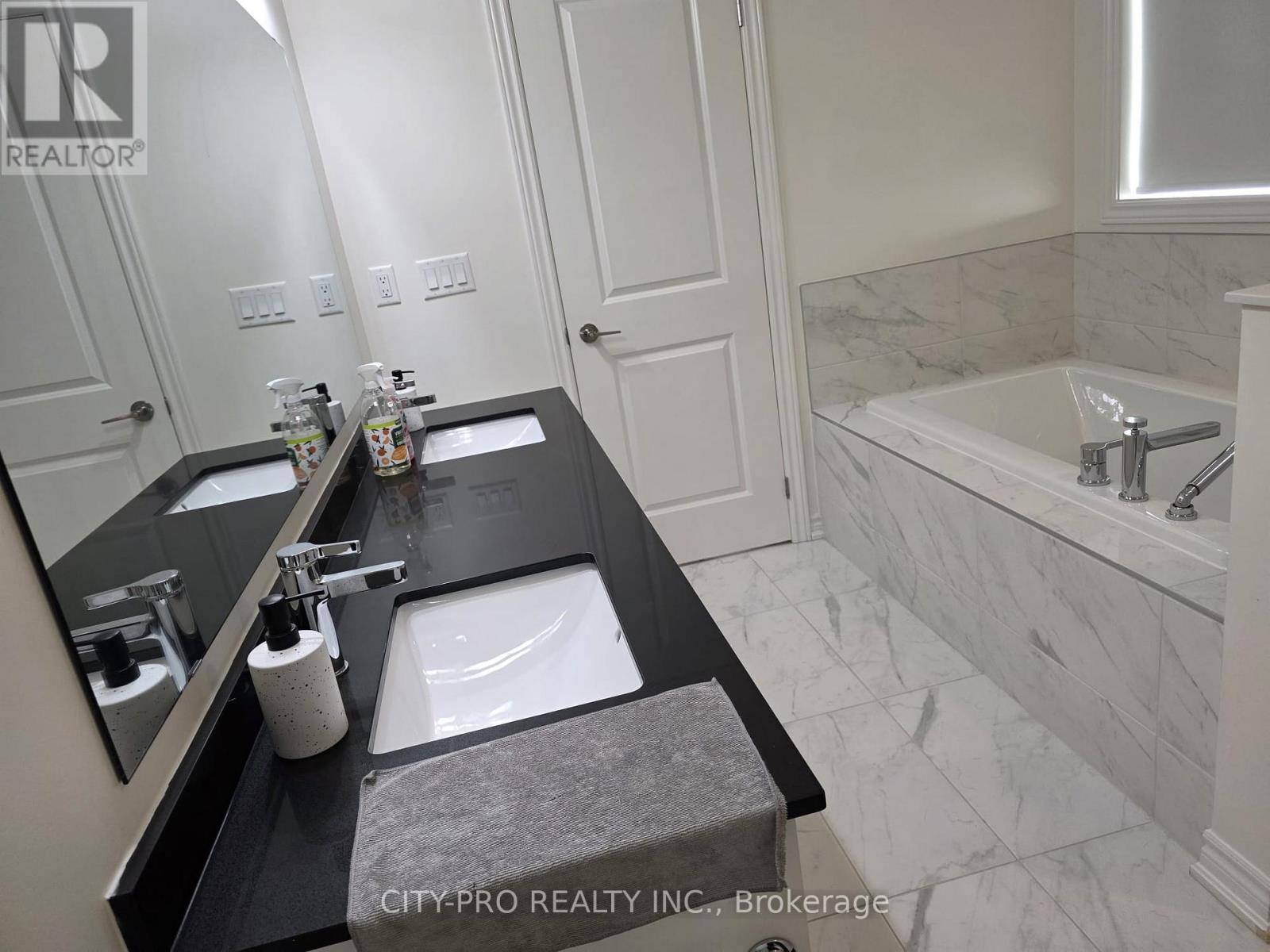 104 Shepherd Drive, Barrie, Ontario  L9S 2Z4 - Photo 15 - S13694278