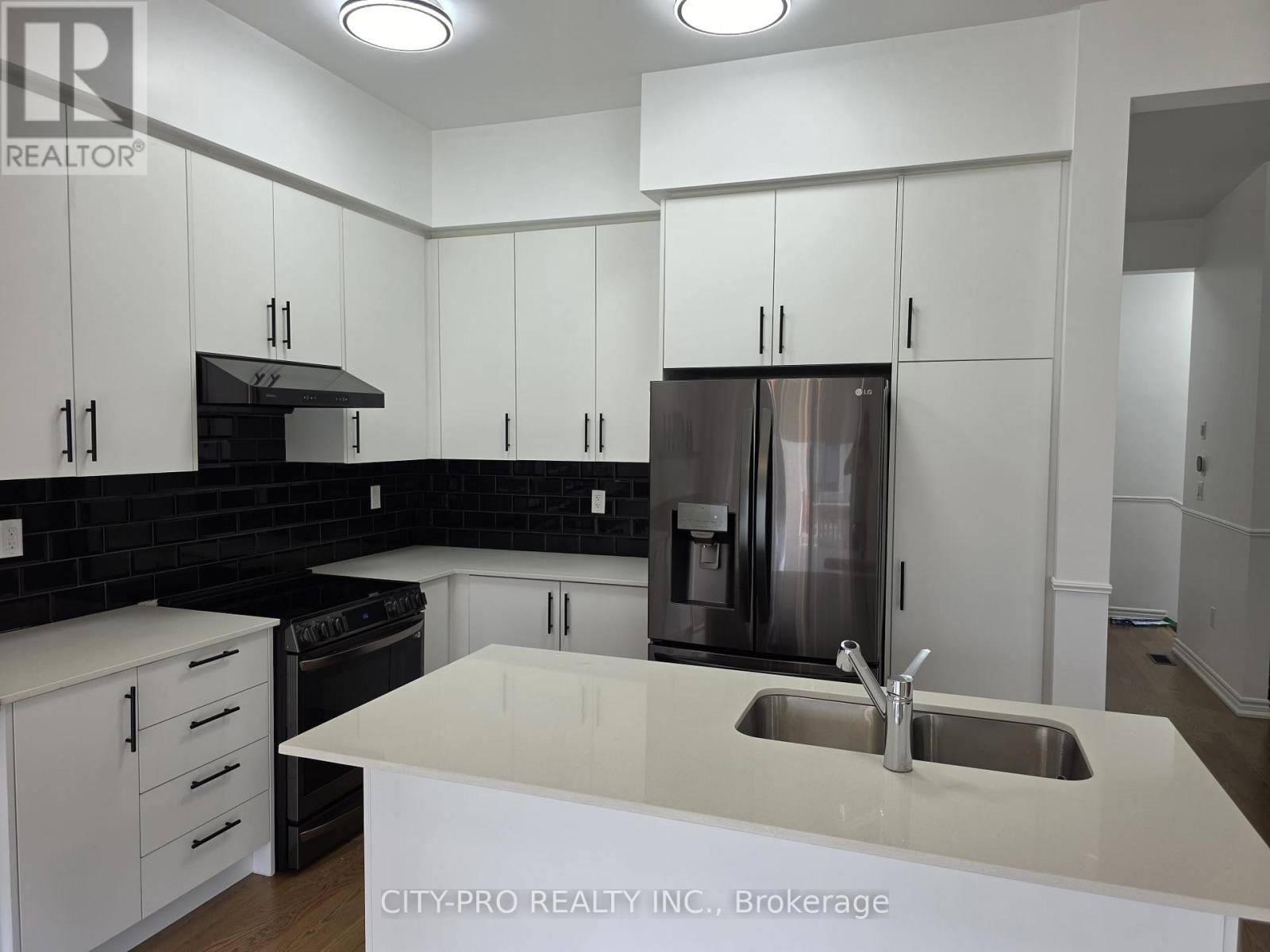 104 Shepherd Drive, Barrie, Ontario  L9S 2Z4 - Photo 8 - S13694278