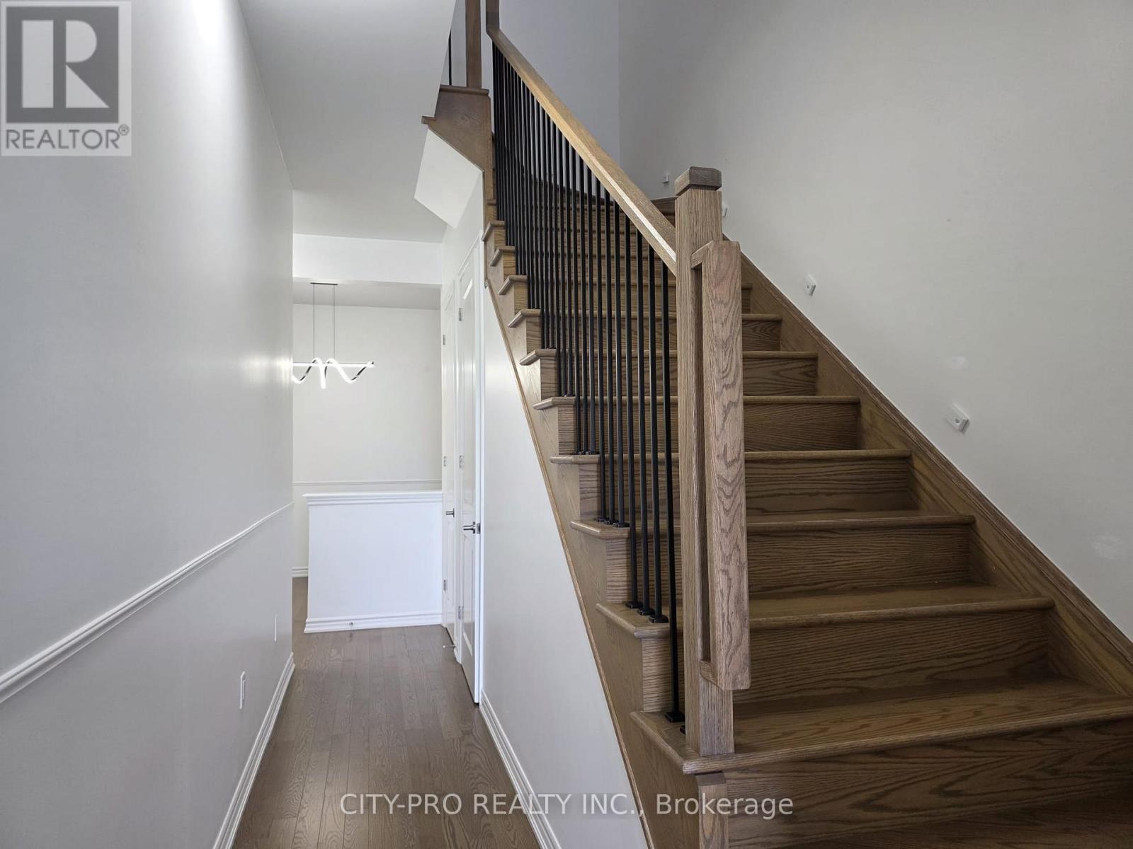 104 Shepherd Drive, Barrie, Ontario  L9S 2Z4 - Photo 9 - S13694278
