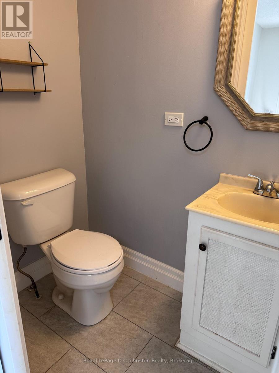 43 Albert Street N, Saugeen Shores, Ontario  N0H 2L0 - Photo 18 - X13694244