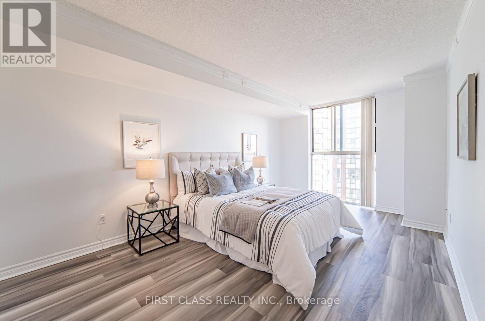 810 - 2091 Hurontario Street, Mississauga, Ontario  L5A 4E6 - Photo 11 - W13694256