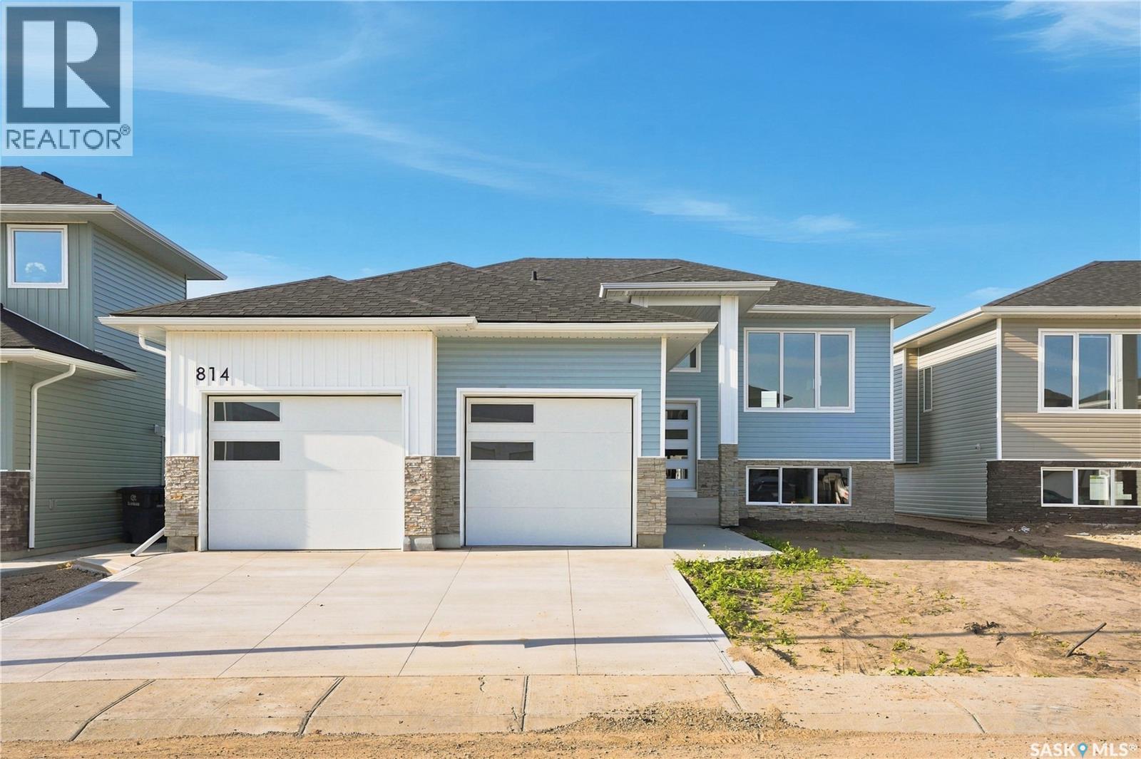 824 Ballesteros Crescent, Warman, Saskatchewan  S0K 4S0 - Photo 2 - SK045726