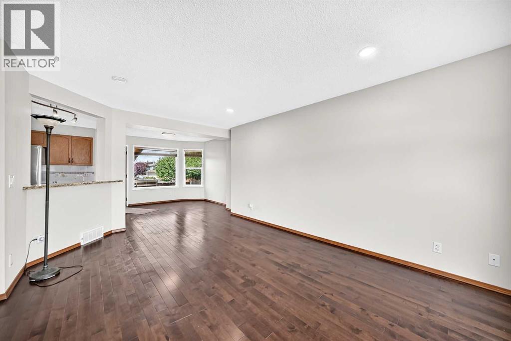 43 Somerside Common SW, Calgary, Alberta  T2Y 3M9 - Photo 11 - A2330116