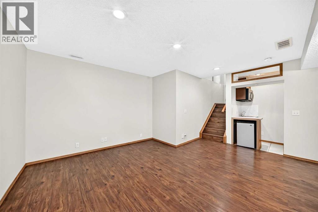 43 Somerside Common SW, Calgary, Alberta  T2Y 3M9 - Photo 29 - A2330116