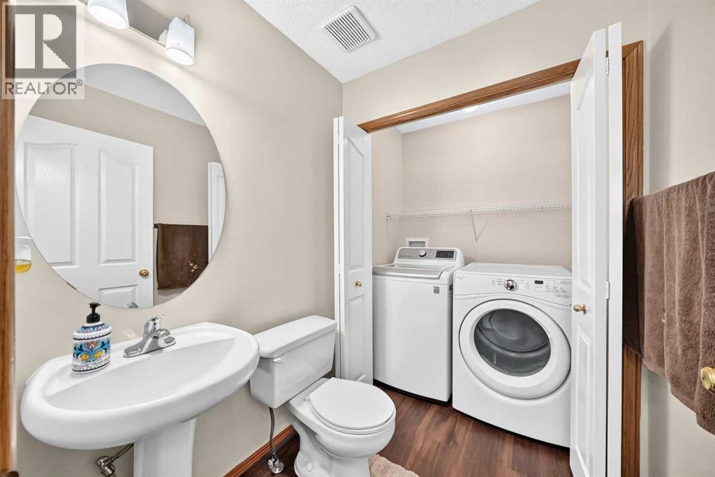 43 Somerside Common SW, Calgary, Alberta  T2Y 3M9 - Photo 12 - A2330116