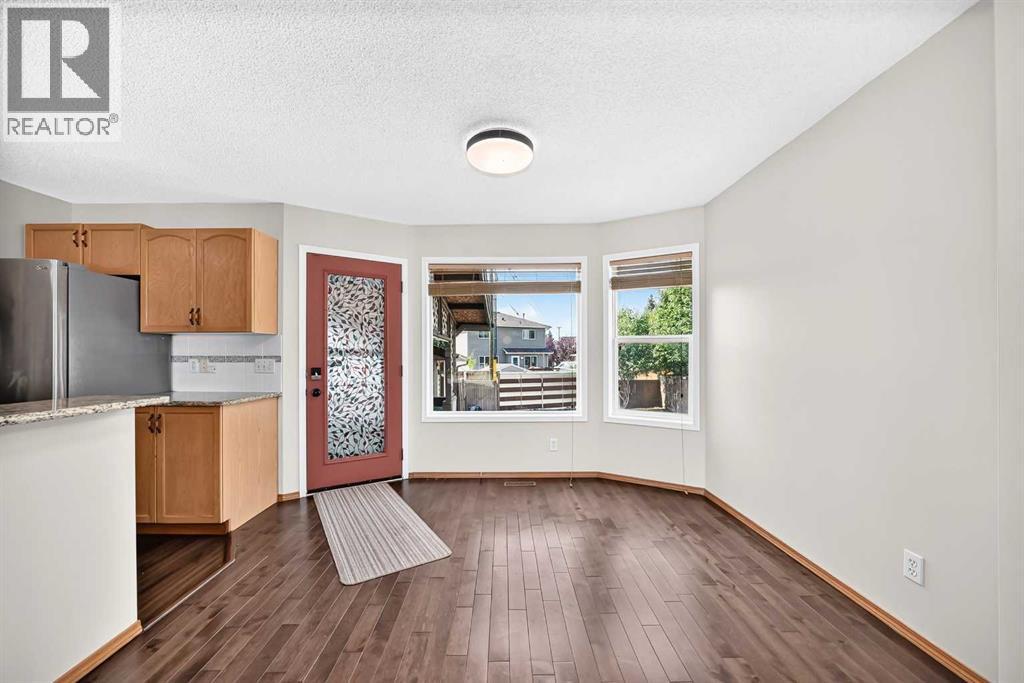 43 Somerside Common SW, Calgary, Alberta  T2Y 3M9 - Photo 8 - A2330116
