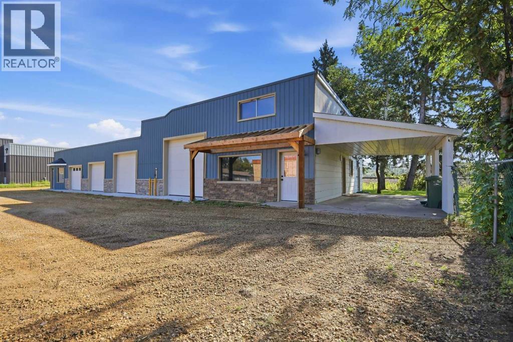 5401 50 Street, Ponoka, Alberta