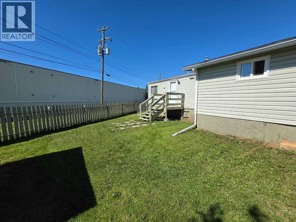 409 7 Avenue, Beaverlodge, Alberta  T0H 0C0 - Photo 23 - A2338293