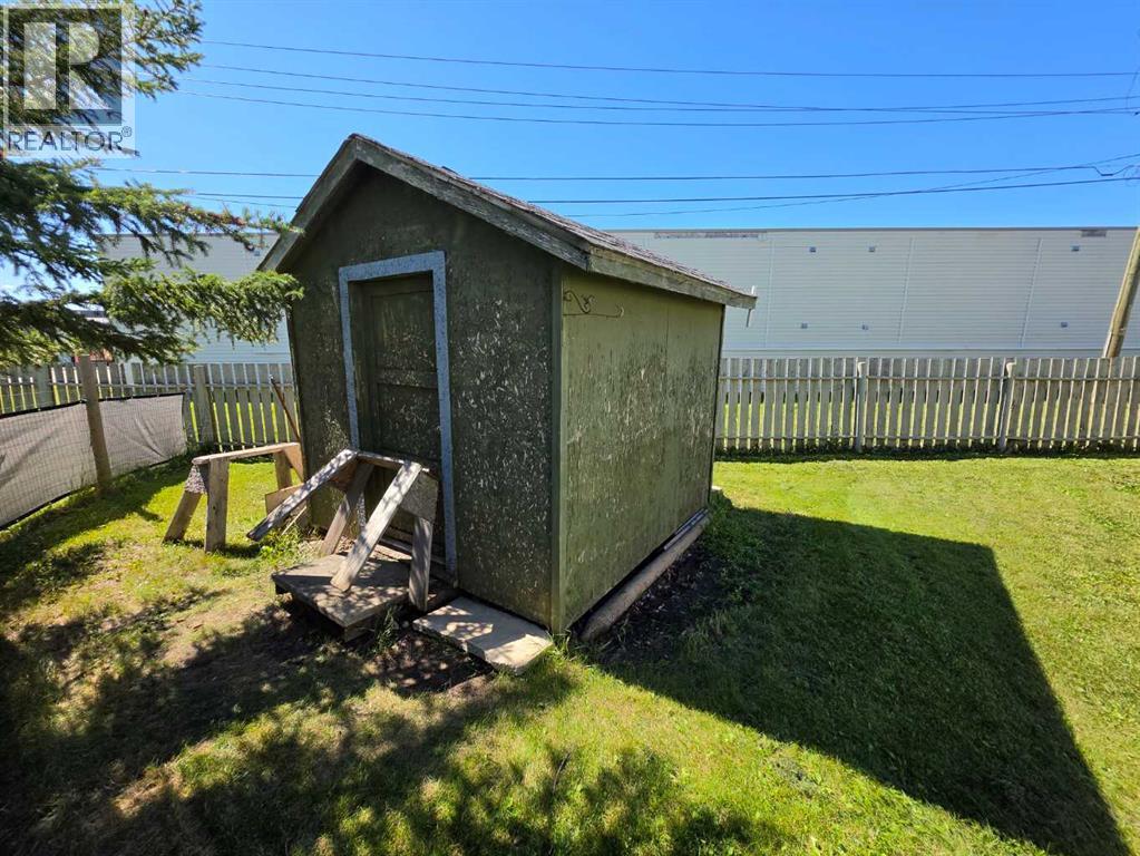 409 7 Avenue, Beaverlodge, Alberta  T0H 0C0 - Photo 24 - A2338293