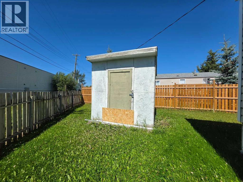 409 7 Avenue, Beaverlodge, Alberta  T0H 0C0 - Photo 27 - A2338293
