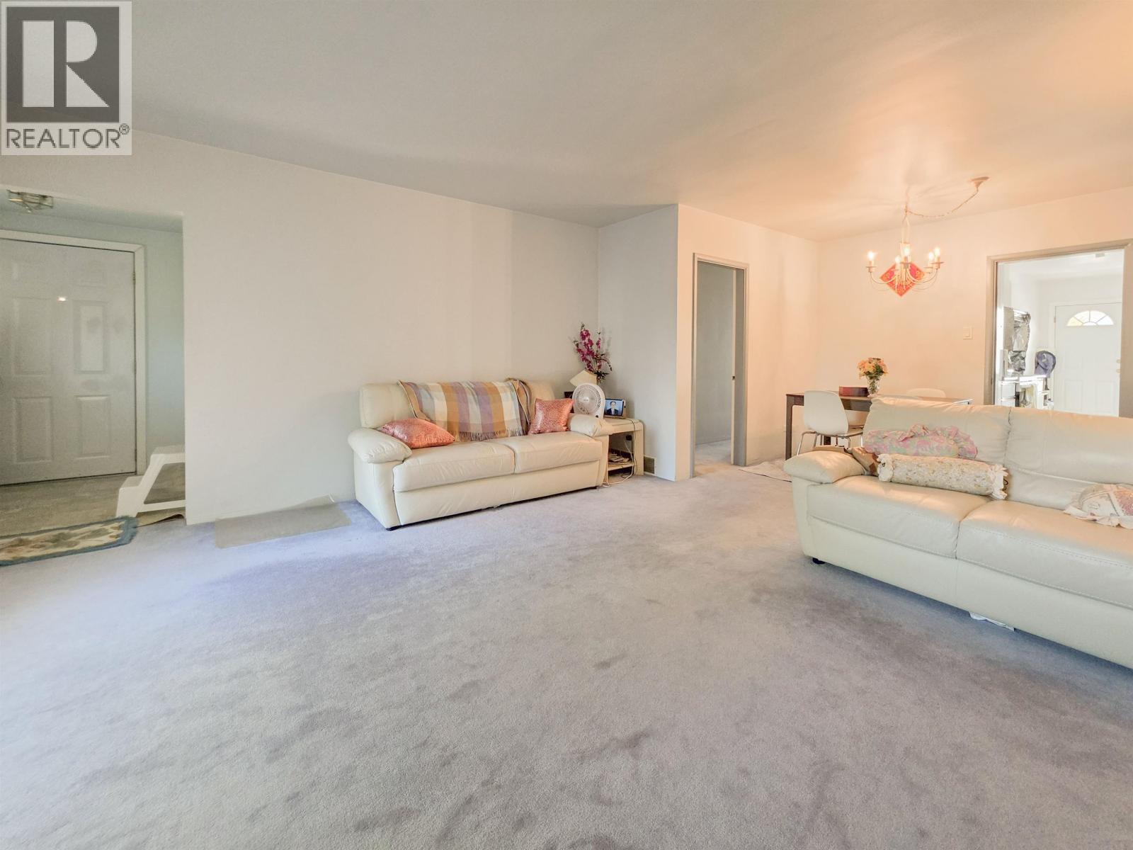2920 Graveley Street, Vancouver, British Columbia  V5K 3K3 - Photo 4 - R3156435
