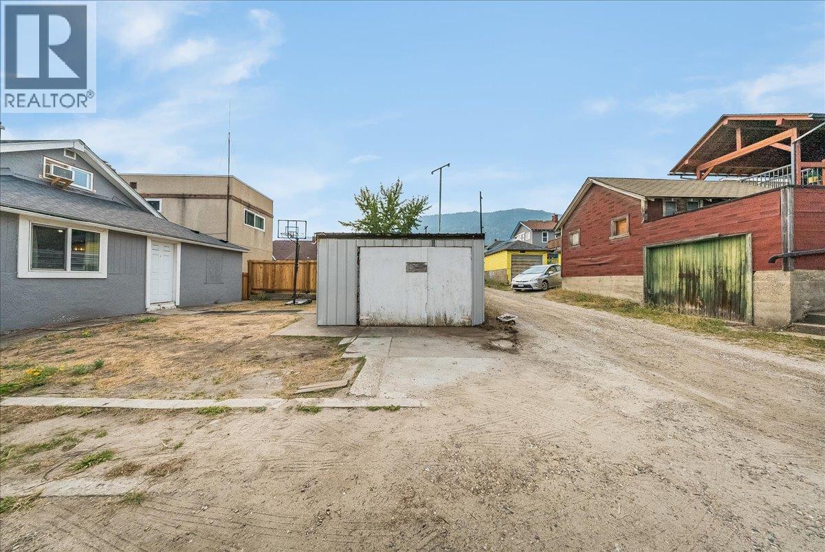 1430 Third Avenue, Trail, British Columbia V1R 1P6 - Photo 31 - 10398102