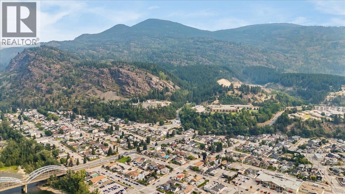 1430 Third Avenue, Trail, British Columbia V1R 1P6 - Photo 38 - 10398102