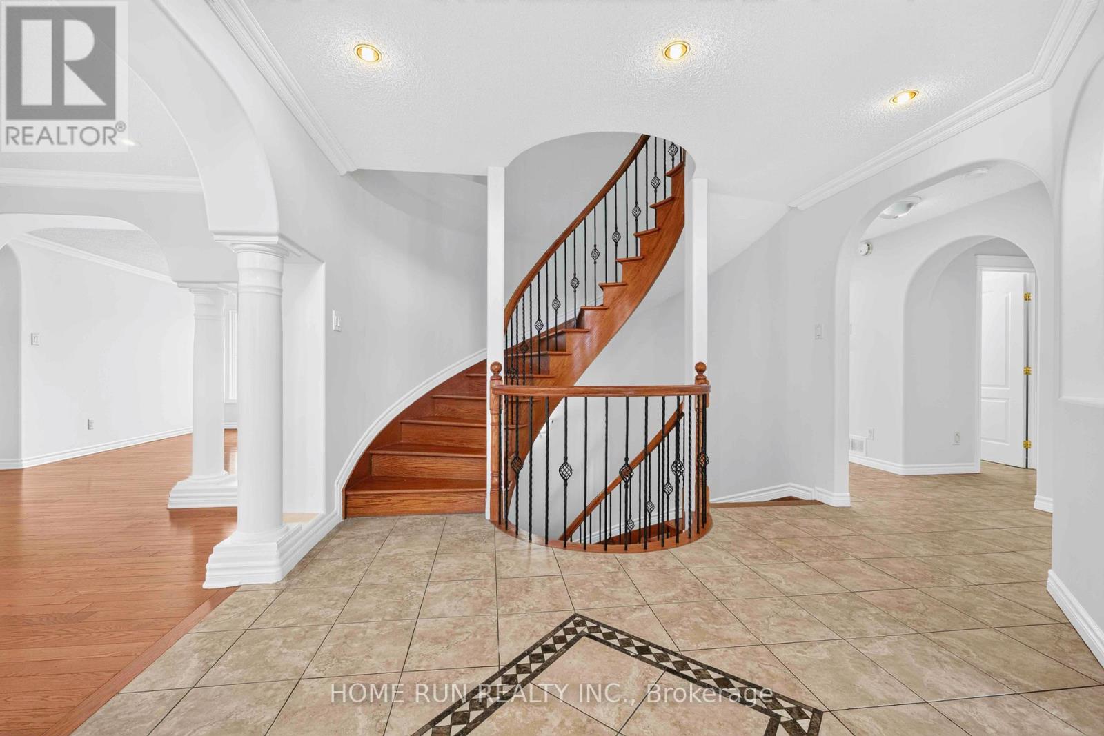 35 Blackshire Circle, Ottawa, Ontario  K2J 5L8 - Photo 3 - X13694298