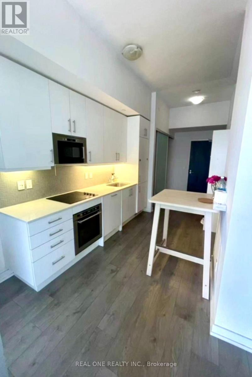 716 - 297 College Street, Toronto, Ontario  M5T 1S2 - Photo 2 - C13694292