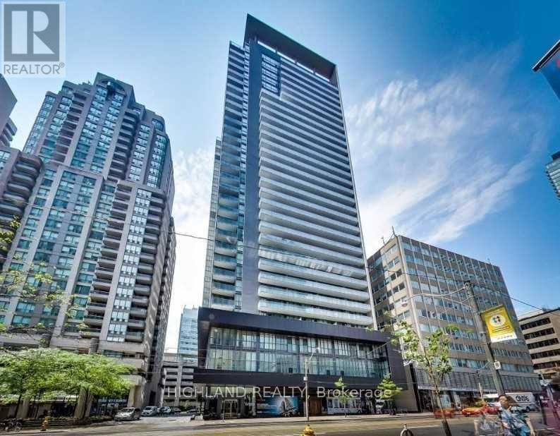 408 - 770 BAY STREET, Toronto, Ontario