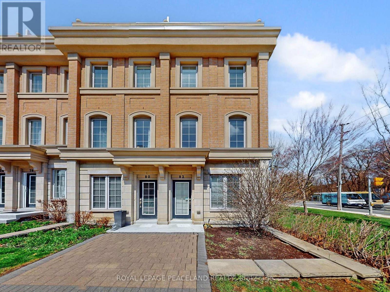 82 Hargrave Lane, Toronto, Ontario  M4N 0A4 - Photo 2 - C13694302