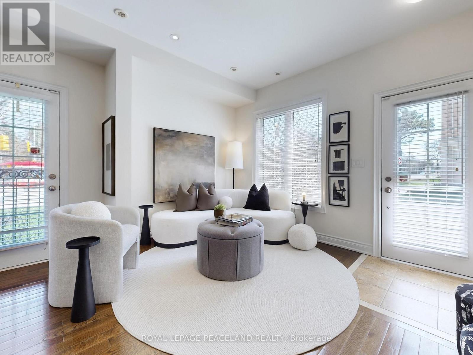 82 Hargrave Lane, Toronto, Ontario  M4N 0A4 - Photo 4 - C13694302