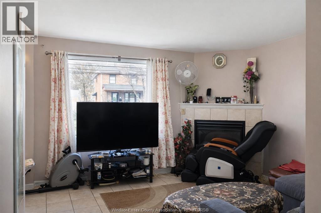 1475 Martindale Street, Windsor, Ontario  N9B 1G4 - Photo 4 - 26009070
