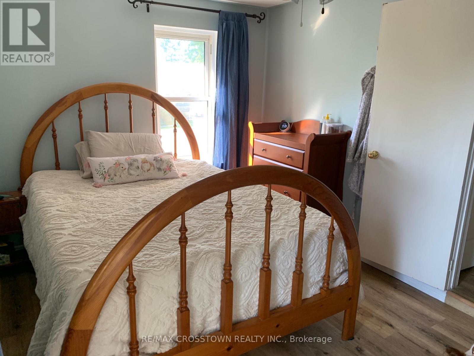 66 Maple Street, Tay, Ontario  L0K 2A0 - Photo 38 - S13694308