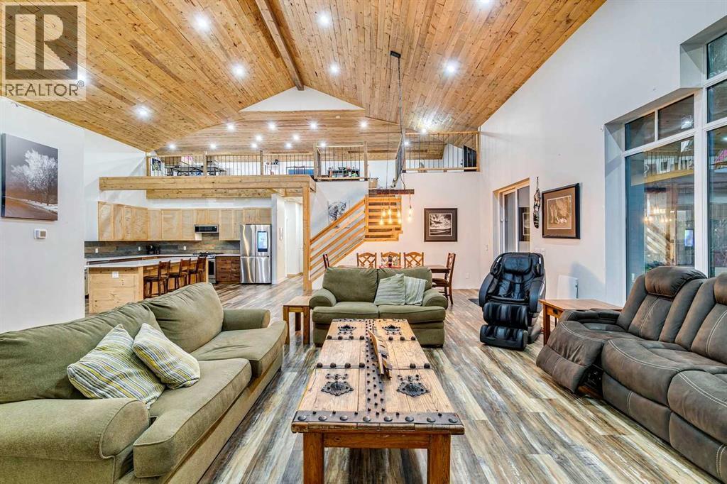 32183 552 Highway E, De Winton, Alberta  T1S 4Z1 - Photo 4 - A2338541
