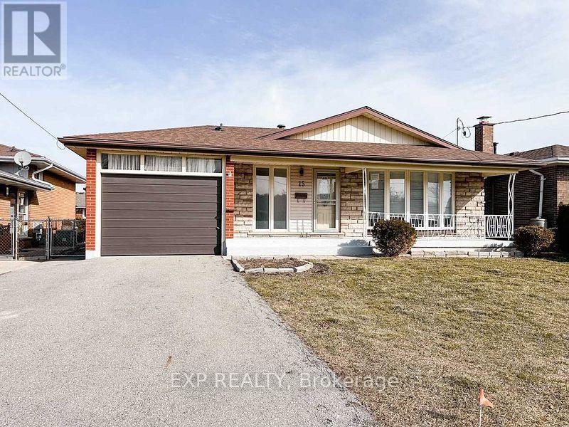 15 CALVERT AVENUE, Hamilton, Ontario