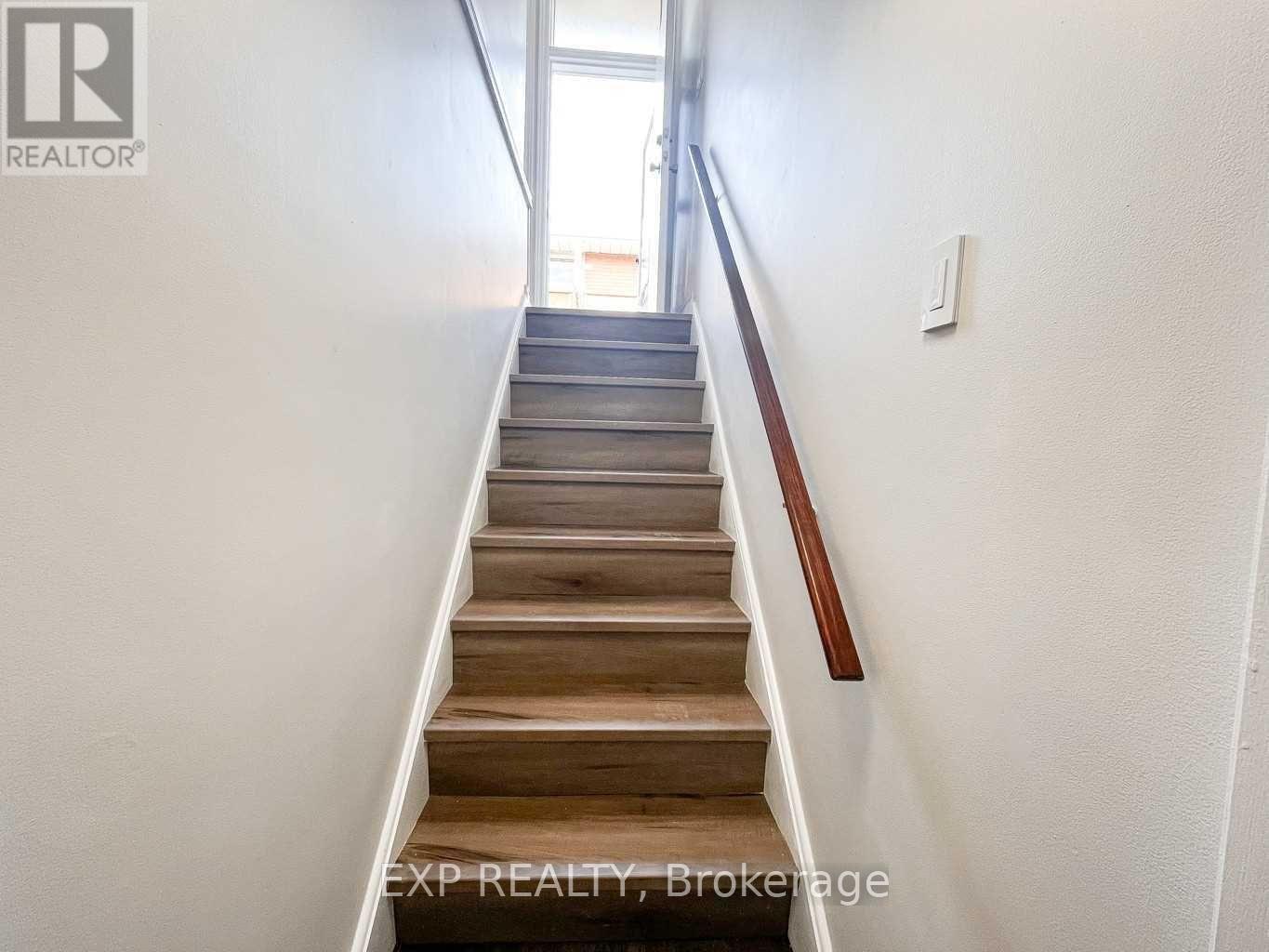 15 Calvert Avenue, Hamilton, Ontario  L8G 2K5 - Photo 15 - X13694306