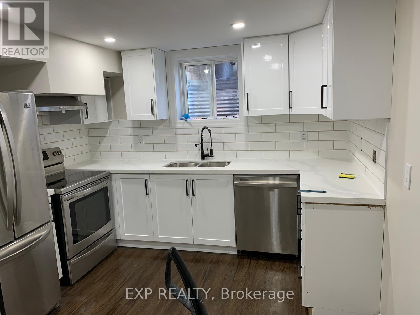 15 Calvert Avenue, Hamilton, Ontario  L8G 2K5 - Photo 7 - X13694306