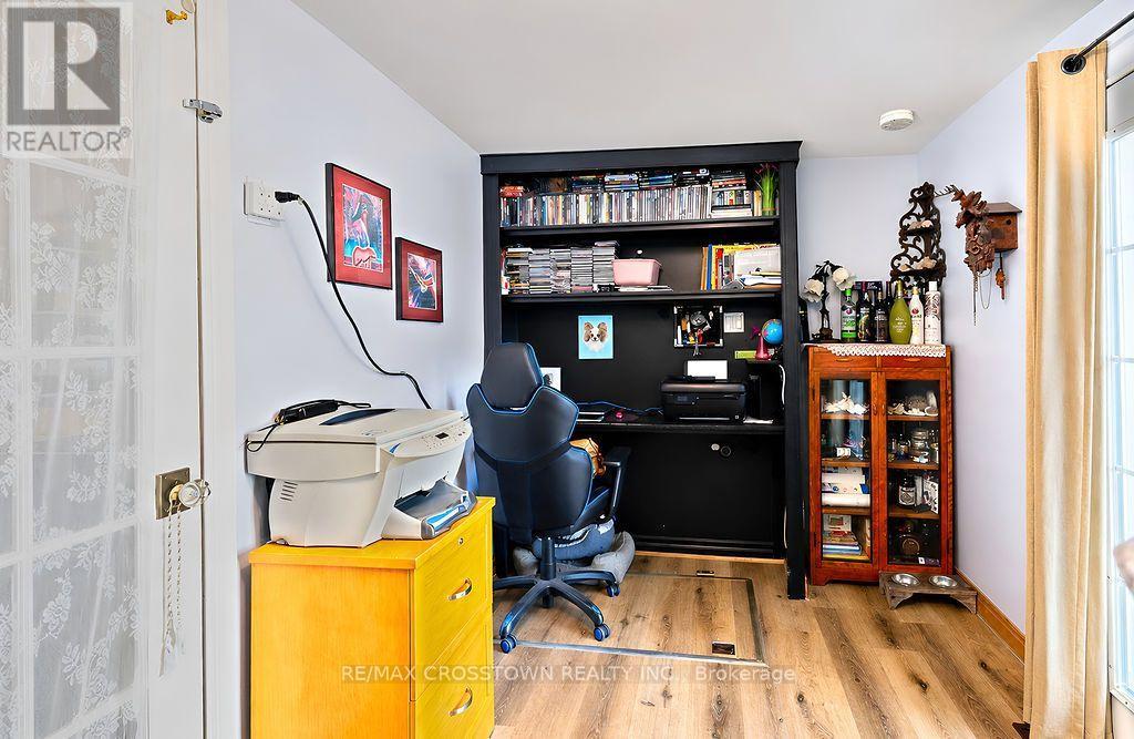 66 Maple Street, Tay, Ontario  L0K 2A0 - Photo 18 - S13694308