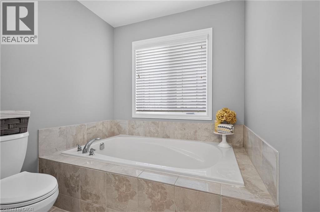 5 Narbonne Crescent, Stoney Creek, Ontario  L8J 0J8 - Photo 36 - 40845317