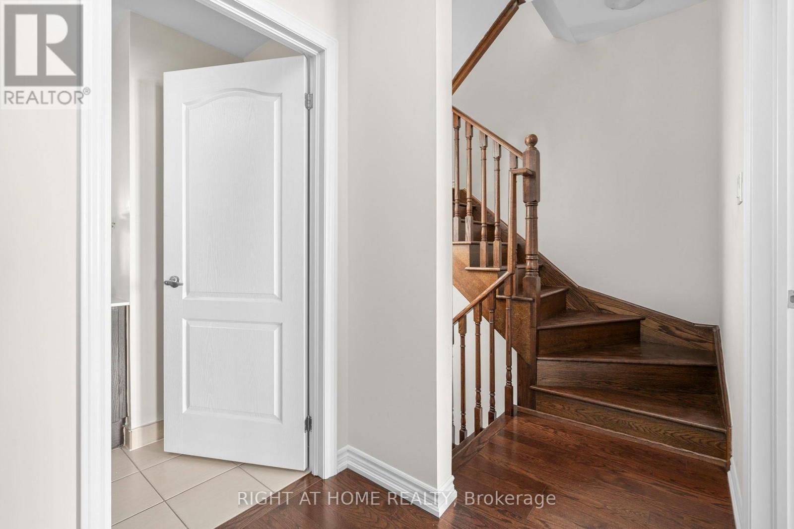 31 - 27 Coneflower Crescent, Toronto, Ontario  M2R 0A5 - Photo 22 - C13694318