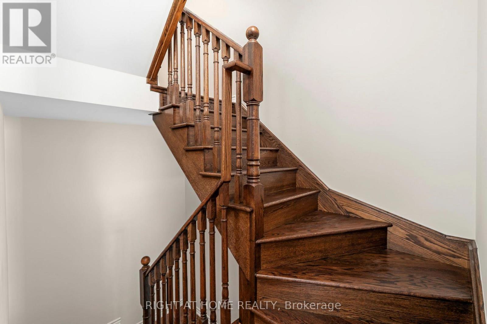 31 - 27 Coneflower Crescent, Toronto, Ontario  M2R 0A5 - Photo 30 - C13694318