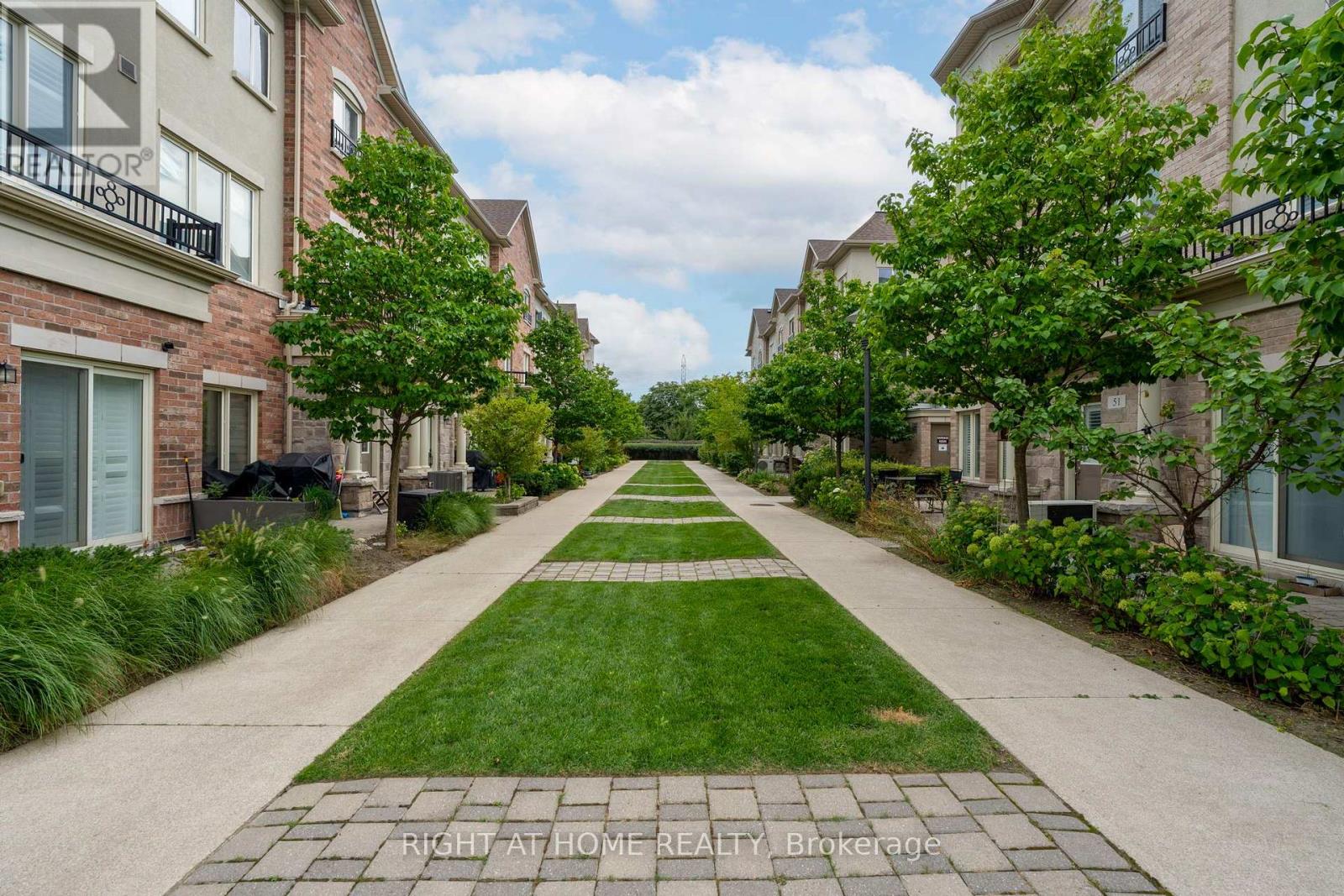 31 - 27 Coneflower Crescent, Toronto, Ontario  M2R 0A5 - Photo 39 - C13694318
