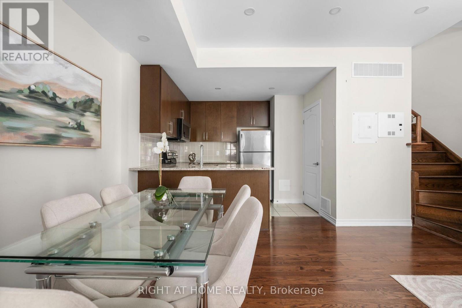 31 - 27 Coneflower Crescent, Toronto, Ontario  M2R 0A5 - Photo 7 - C13694318