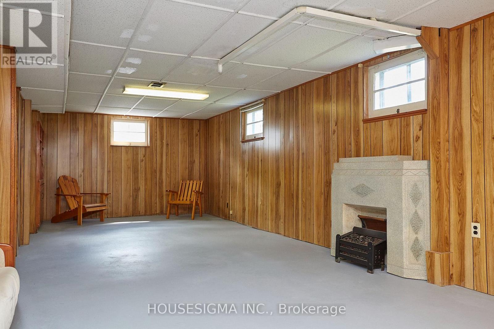 212 Hallett Avenue, Whitby, Ontario  L1N 5K8 - Photo 12 - E13694316