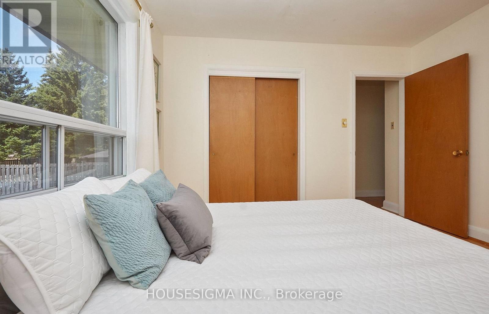 212 Hallett Avenue, Whitby, Ontario  L1N 5K8 - Photo 21 - E13694316