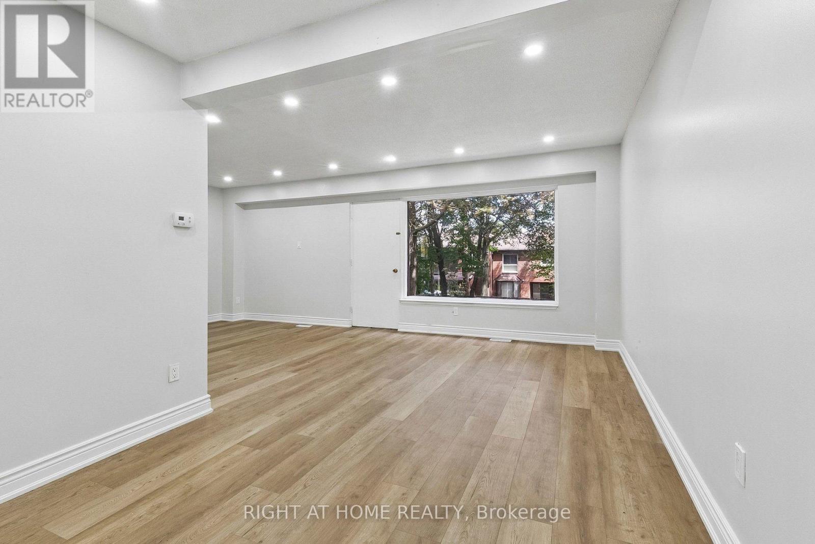 29 Cheatham Place, Toronto, Ontario  M1B 1C1 - Photo 5 - E13694352