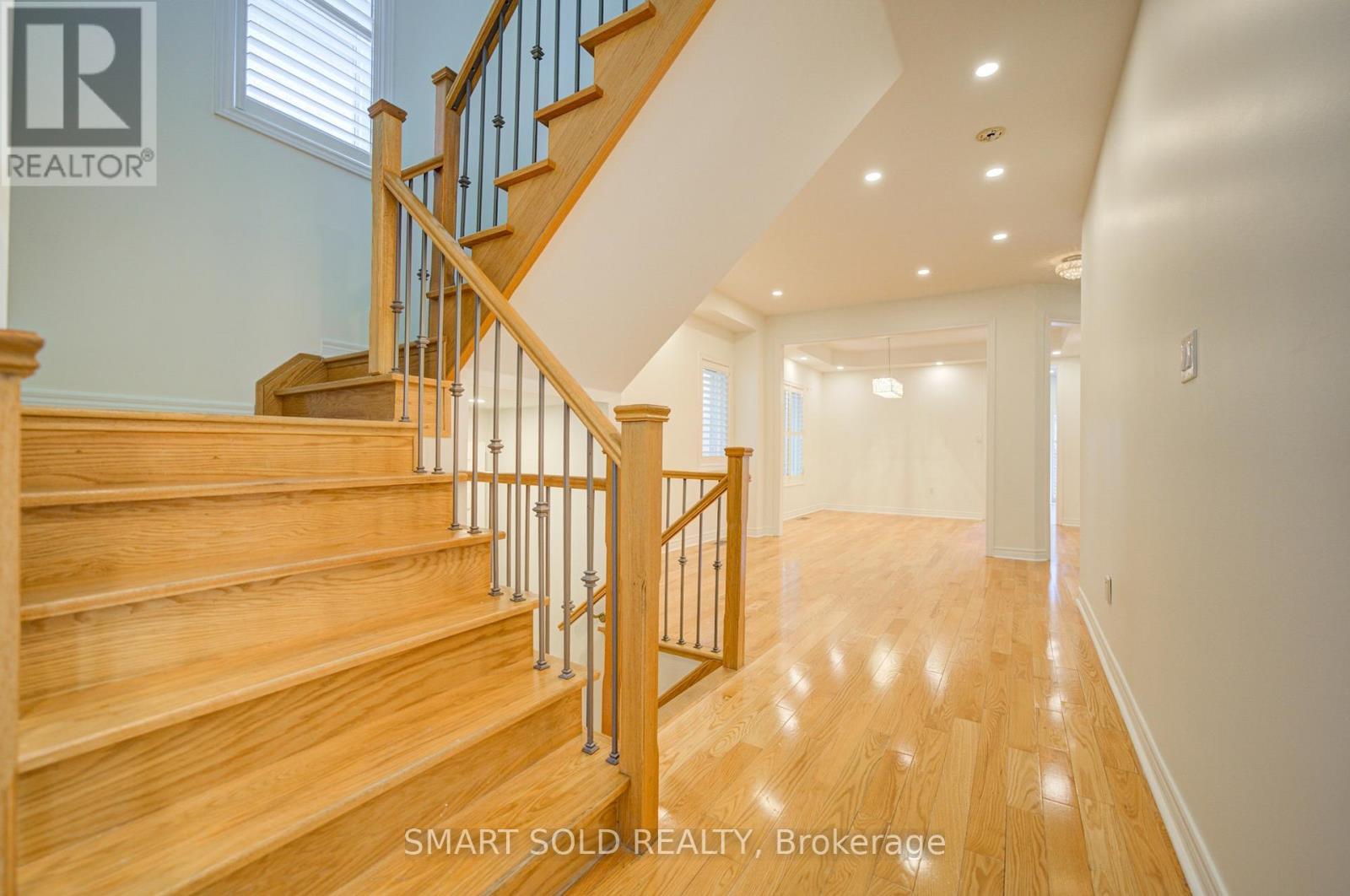 39 Schuster Lane, Vaughan, Ontario  L4J 8Y7 - Photo 6 - N13694334
