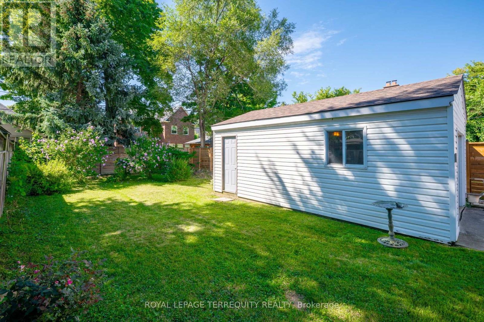 2307 Lawrence Avenue W, Toronto, Ontario  M9P 2A7 - Photo 30 - W13694344