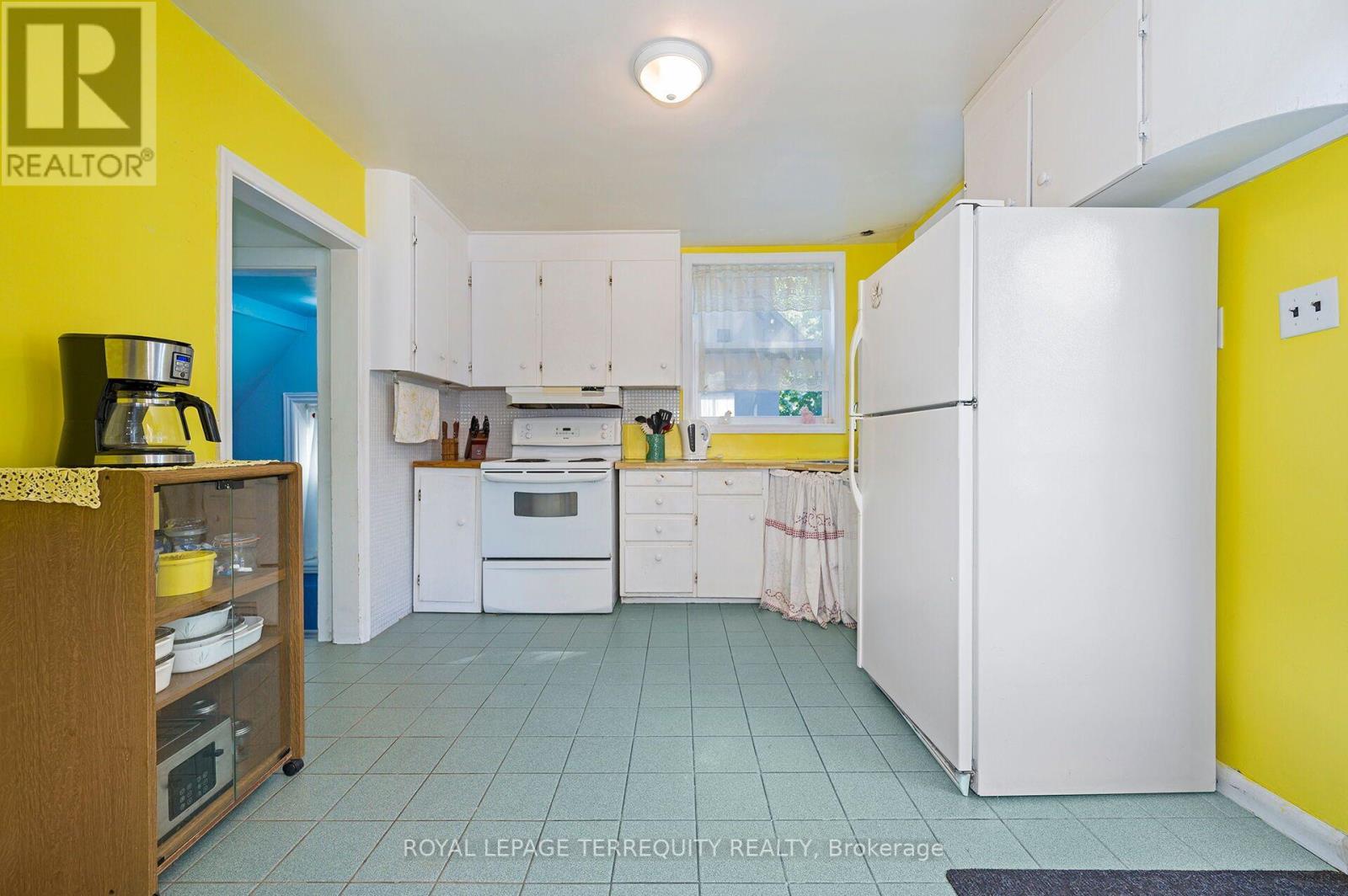 2307 Lawrence Avenue W, Toronto, Ontario  M9P 2A7 - Photo 8 - W13694344
