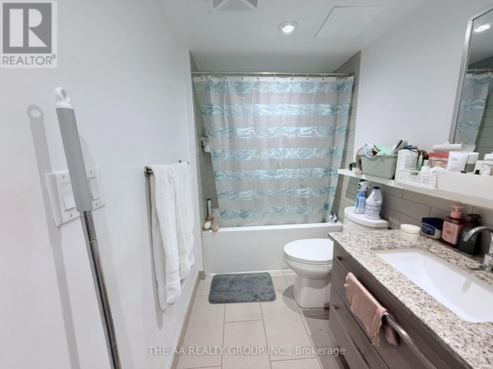 1010 - 160 Flemington Road, Toronto, Ontario  M6A 2P3 - Photo 15 - W13694348